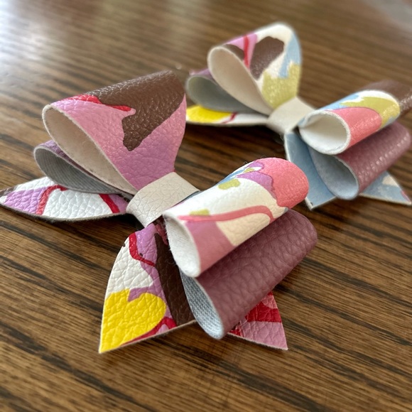 SOLD•Shoe Clips - Picture 2 of 3